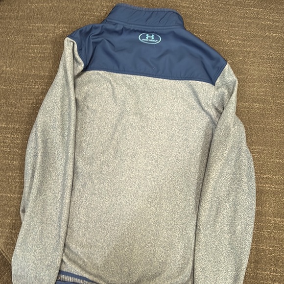 Under armor jacket size medium - Picture 2 of 2